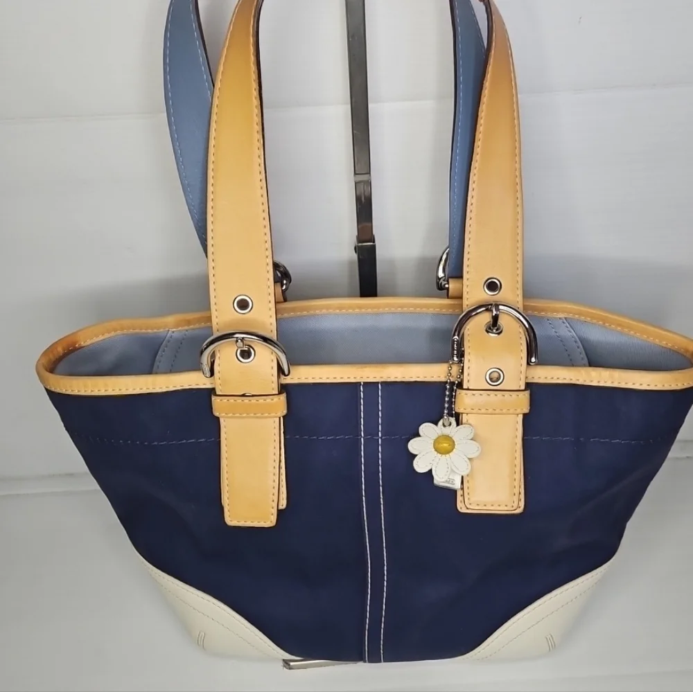 Coach Vintage Y2K SoHo Hampton Mini Daisy Canvas Tote Bag Purse L3J-4428 - Picture 4 of 12